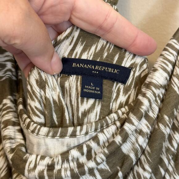 Banana Republic Tank Top L Green Abstract Halter Cowl Neck Summer Luxury NWOT - Picture 6 of 7